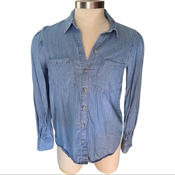 Democracy Light Wash Denim Long Sleeve Button-Front Shirt Blouse Women’s Medium - Picture 1 of 9